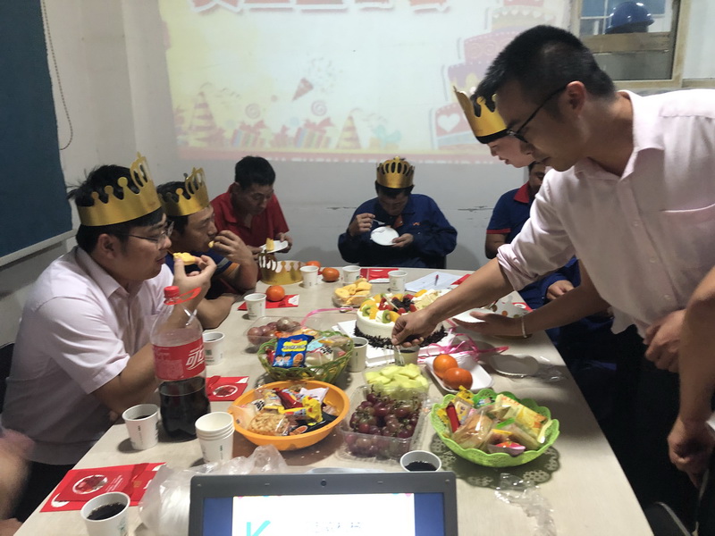 2020年赢天堂员工福利之每月生日会_赢天堂